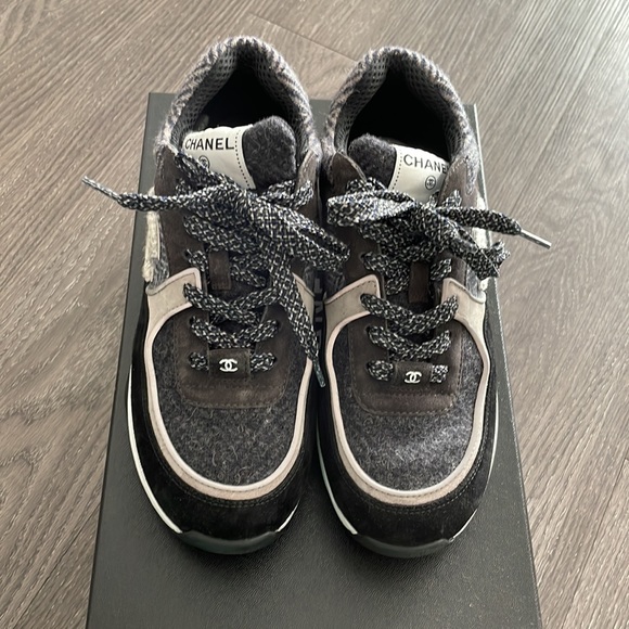 Rare Chanel sneakers - Picture 3 of 9